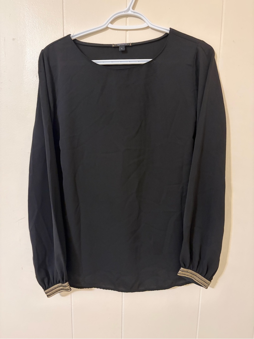 Stella and Dot long sleeve Shirt with Contrast Cuff Detail
